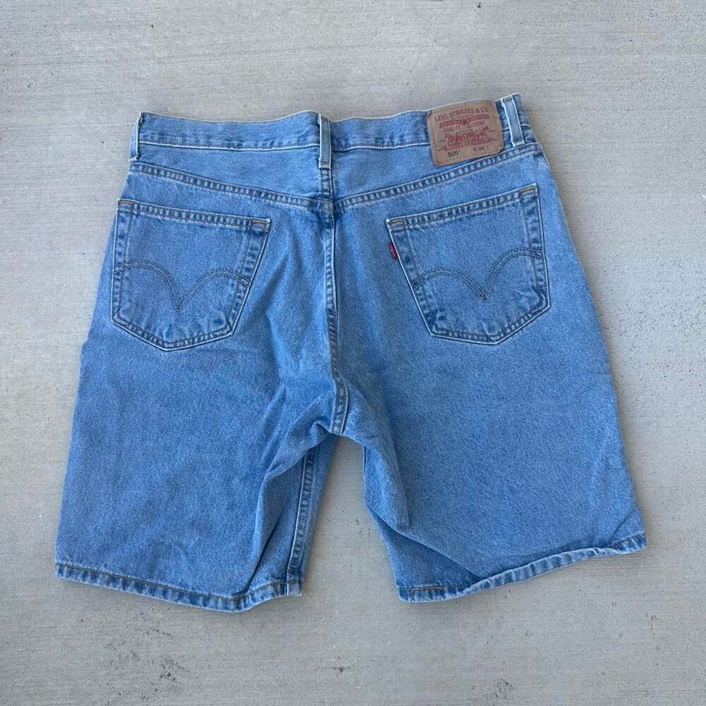 Vintage Levi’s Denim Jean Shorts - Picture 3 of 4